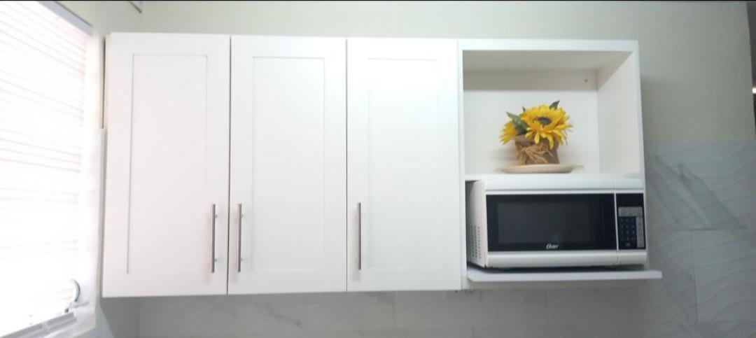 More Than Beauty Properties Leonards Habitación foto